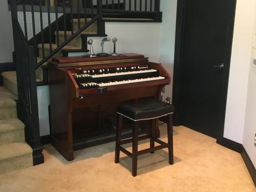 The magical Hammond b3 organ